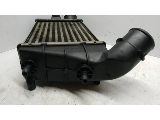 Интеркулер 1686864, 517159990 Alfa Romeo GT 1.9