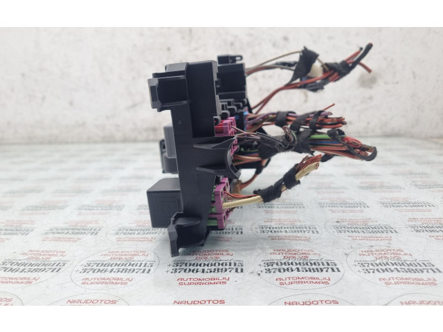 Pojistková skříňka 4L1937503 Audi Q7 4L 2008