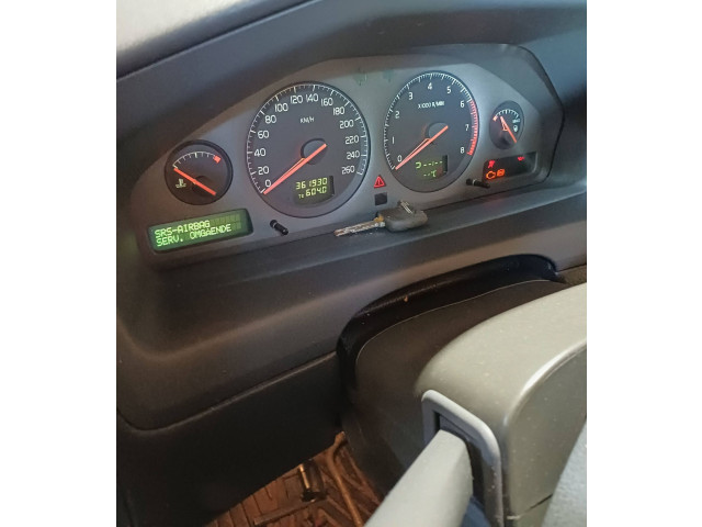 Přístrojová deska Volvo XC70 2002 9459821, 9499668