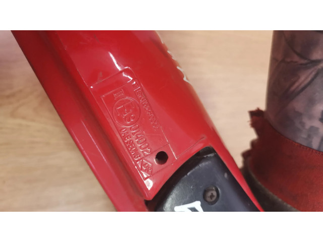 Зеркало (механическое)    правое    Mazda 323  1990-1994 года   