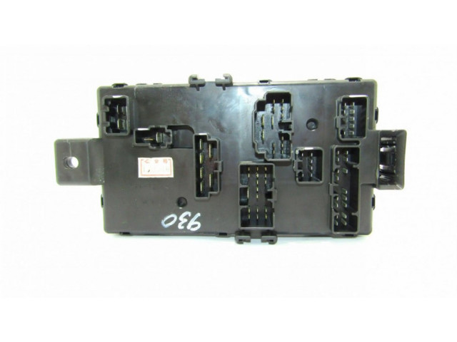 Блок предохранителей Daihatsu YRV