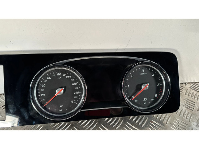 Přístrojová deska Mercedes-Benz E W213 2018 A2139000309