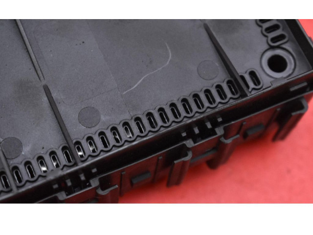 Блок предохранителей HU5T-15604-ECS, HU5T-15604-ECS Ford Ecosport