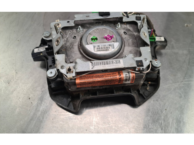 Подушка безопасности водителя 8684179, 243030490354   Volvo V70