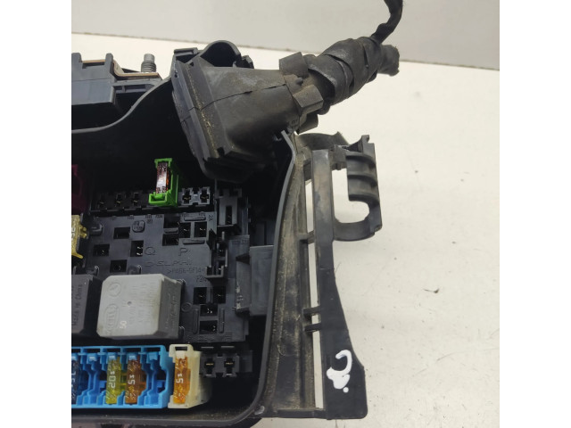Блок предохранителей A0009827723, A0009828323   Mercedes-Benz A W176    