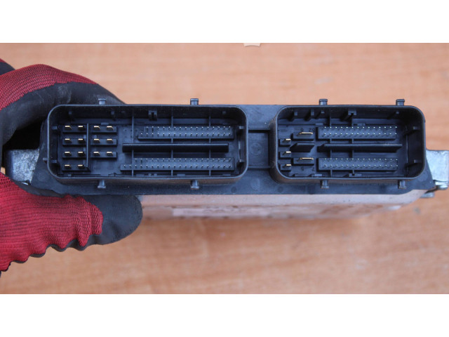 Блок управления двигателя 55579237, 55581448   Opel Meriva B