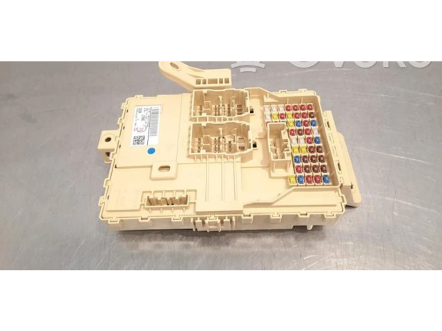 Блок предохранителей  91951J7940   Mercedes-Benz 206 307    