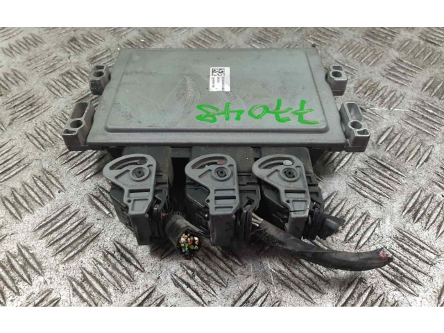 Блок управления двигателем Блок управления 8200438381   Renault Twingo I