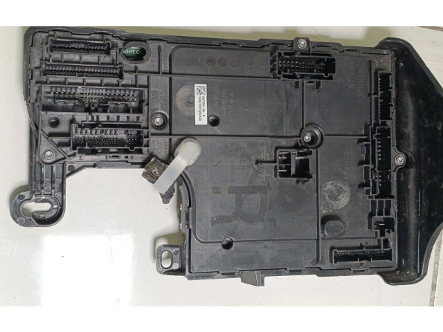 Блок управления 149784800E, 156685300A   Tesla Model 3