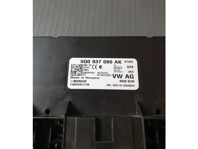 Блок комфорта 5Q0937086AK Skoda Octavia Mk3 (5E)