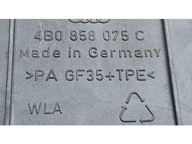 Другая деталь салона