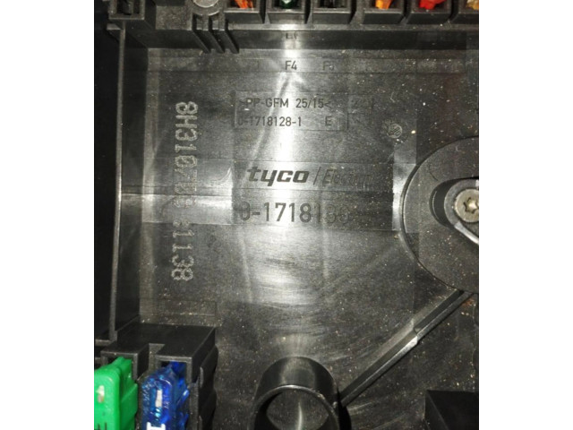   Pojistková skříňka 1K0937125A   Volkswagen Tiguan 2009