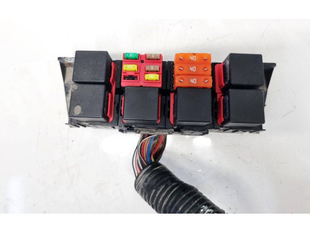 Блок предохранителей Tesla Model S