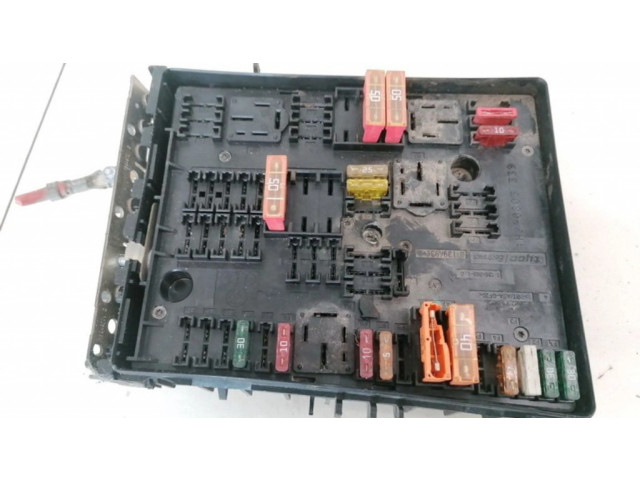 Блок предохранителей 1K0937816, 1K0937819A Volkswagen Touran I