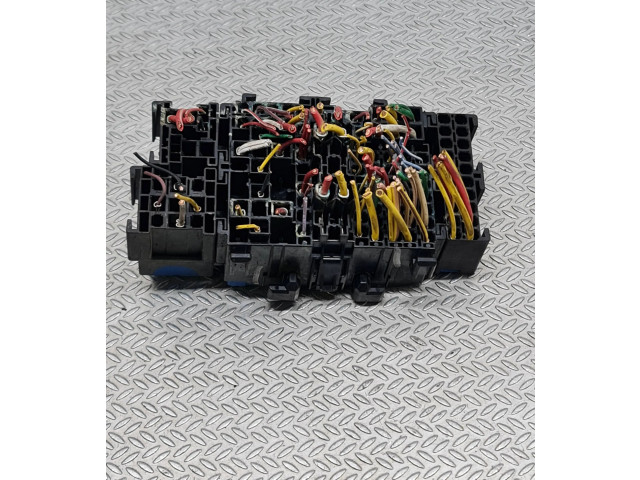 Блок предохранителей 18017641 Dacia Sandero