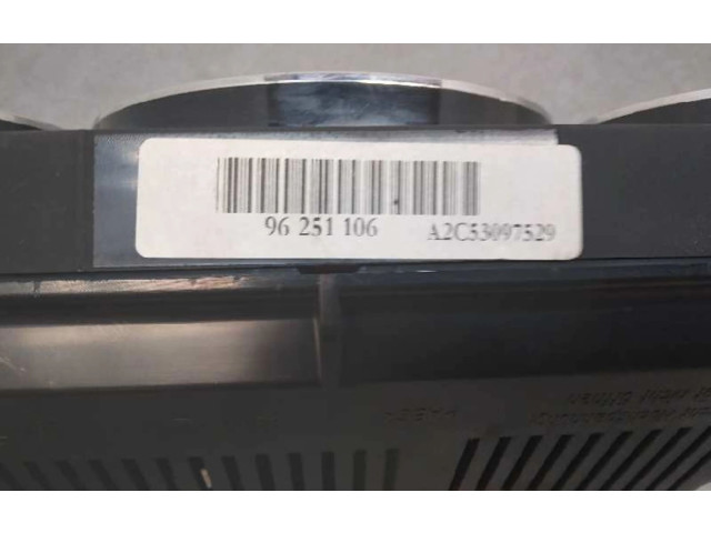 Přístrojová deska Mercedes-Benz CLS AMG C219 2006 A2195404211