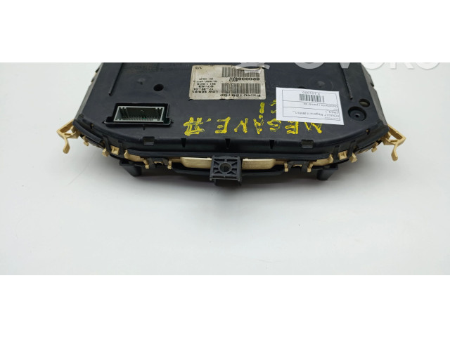 Přístrojová deska Renault Megane II 2001 8200364007