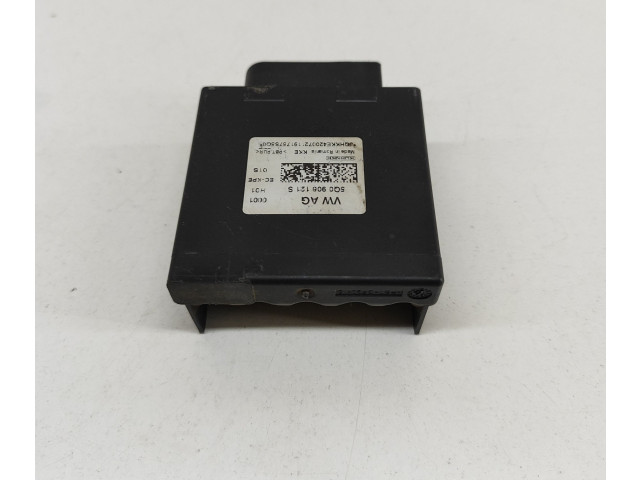 Блок управления 5Q0906121S   Skoda Octavia Mk4