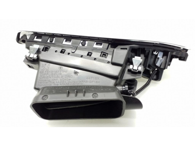 Боковая воздушная решётка