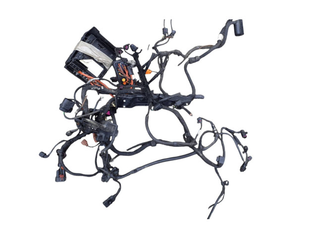   Pojistková skříňka 1K0937820B, 1K0937804L   Volkswagen Caddy 2013