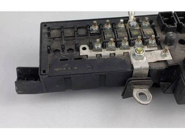 Блок предохранителей 8678449, 518828017   Volvo XC90    