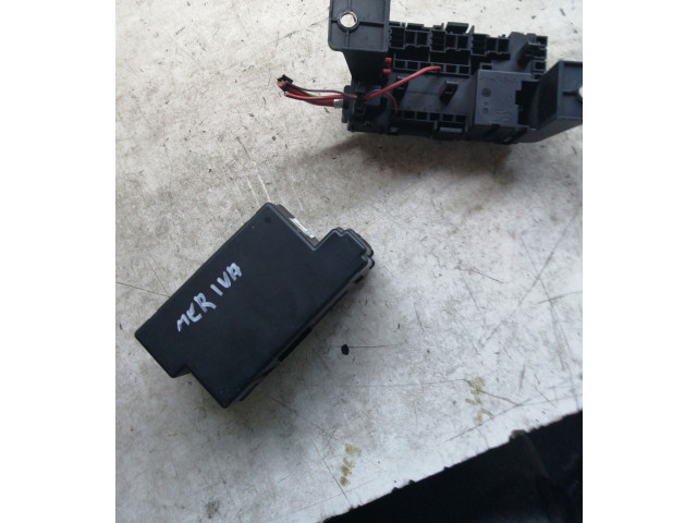 Блок предохранителей    Opel Meriva B    