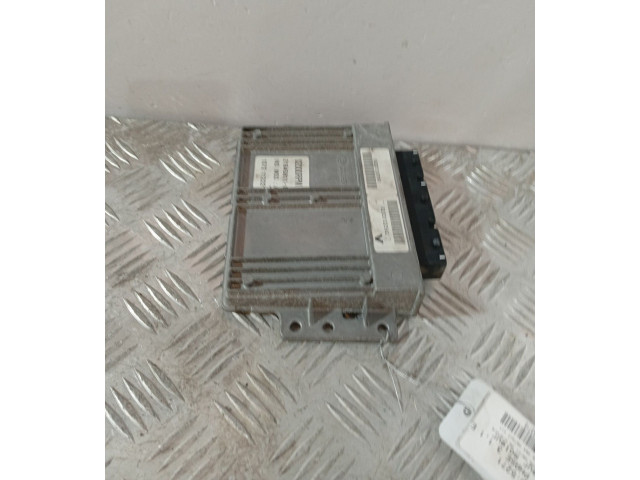 Блок управления двигателя 8200396928   Renault Twingo I