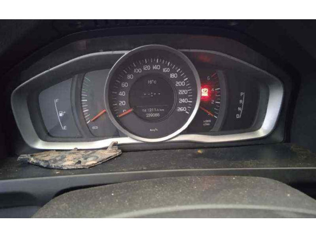 Панель приборов 31327746, 36001771   Volvo S60       