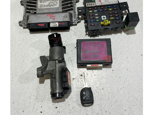 Комплект блоков управления 25182025, 25182025   Chevrolet Spark