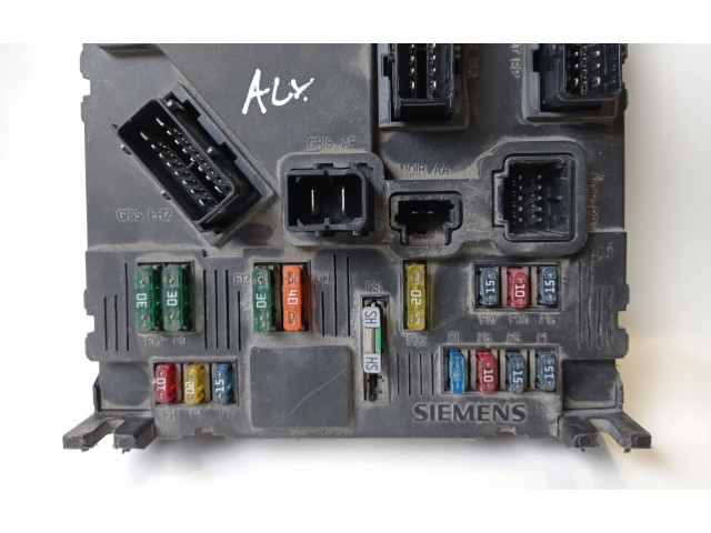 Pojistková skříňka S118085320C Peugeot 307 2004