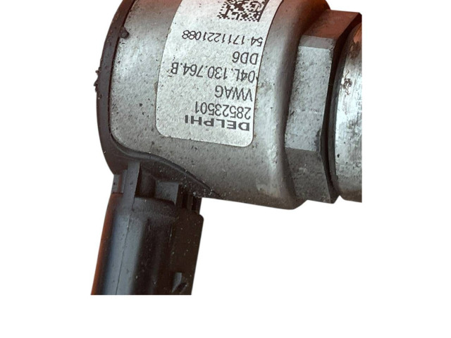 Топливная рампа 04L130764B, 28523501 Skoda Octavia Mk3 (5E)