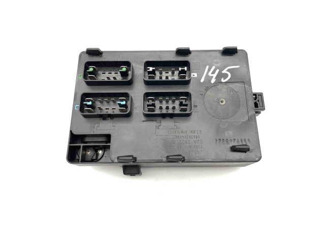 Блок предохранителей LJA2822BF Jaguar XK8 - XKR