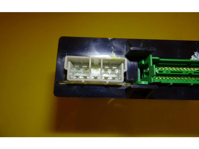 Řídící jednotka 7700811457 Renault Safrane 1992