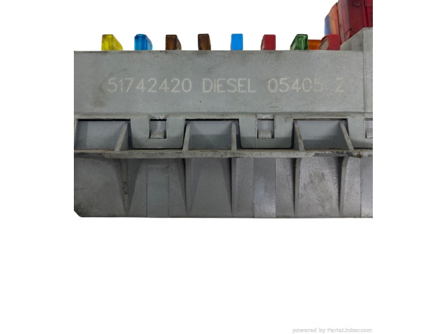 Pojistková skříňka 51742420 Alfa Romeo 147 2000