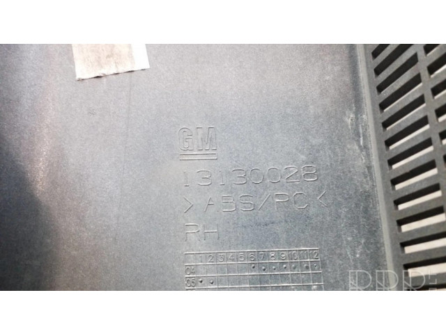 Отделка (ленточка) заднего фонаря