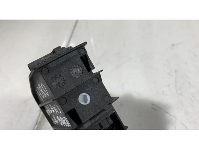 Degalų bako dangtelio spynos varikliukas