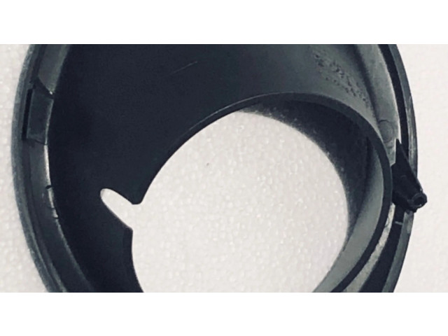 Декоративная решётка противотуманной фары