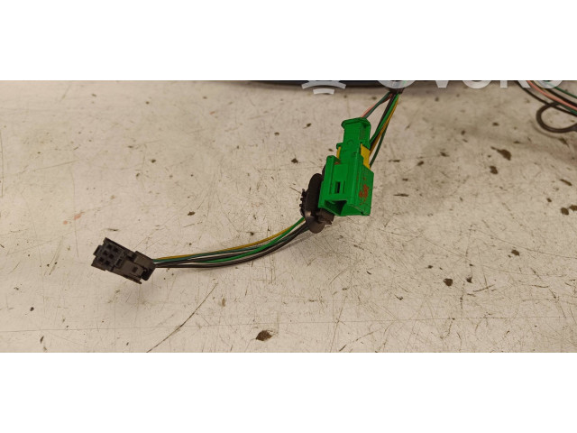 Zpětné zrcátko Peugeot 607 2003