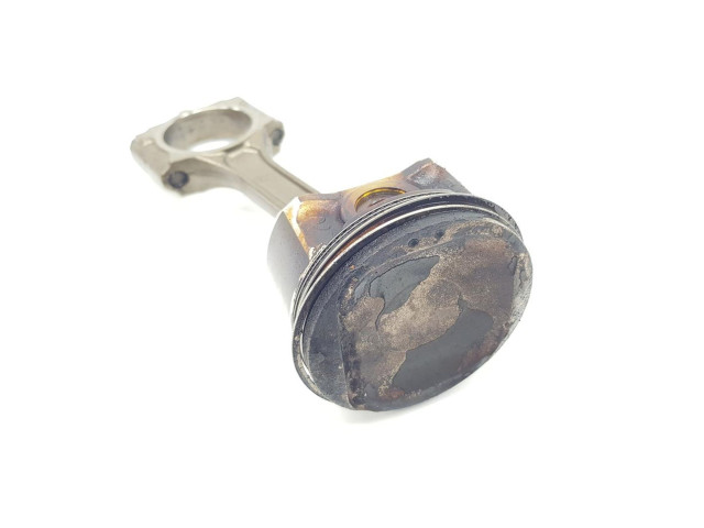 Píst 12010BC200, 12010BC200 Nissan Juke I F15