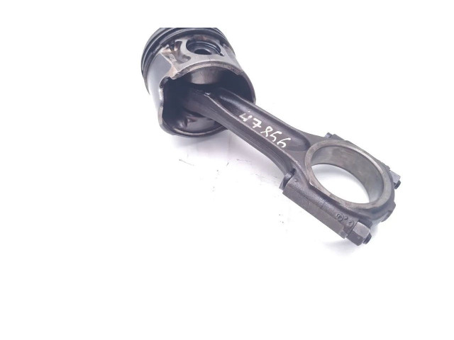  Поршень с шатуном D4204T D4204T  Volvo V50  