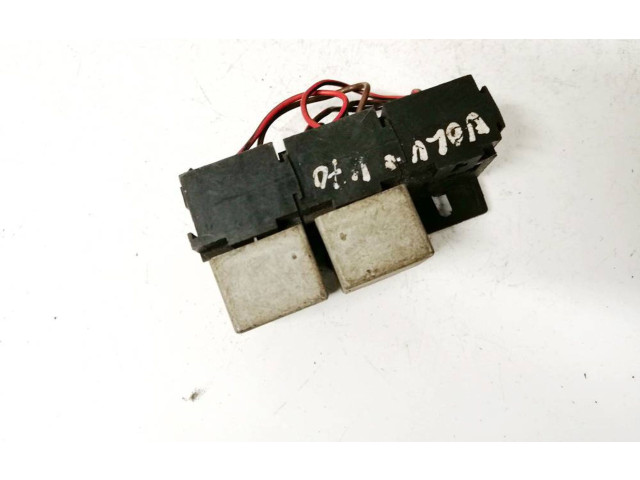 Блок предохранителей     Volvo V70    