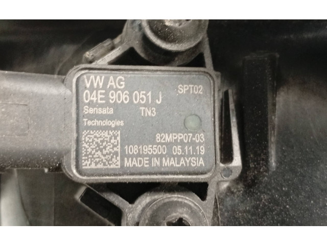 Интеркулер 04E145785E, 05E129051D Volkswagen Golf VII