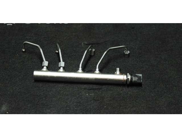 Vstřikovací lišta 7585411 BMW X3 F25 pro benzínový motor 2.0 N20 B20 A