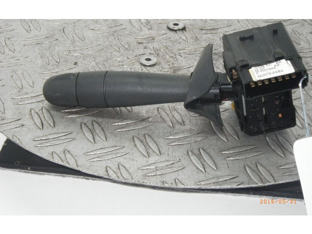 Переключатель дворников 8200792584 Dacia Sandero