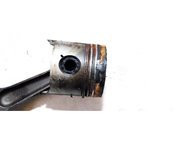 Píst    Citroen Berlingo  pro benzínový motor 1.8  