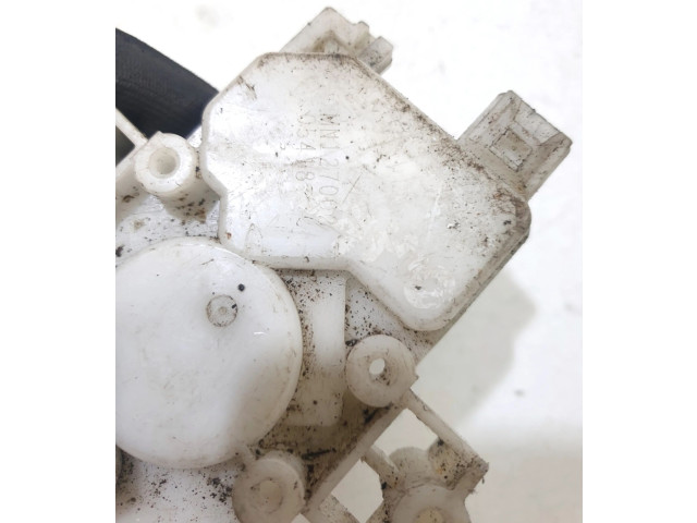 Замок багажника Mitsubishi Outlander 2001 - 2007 года