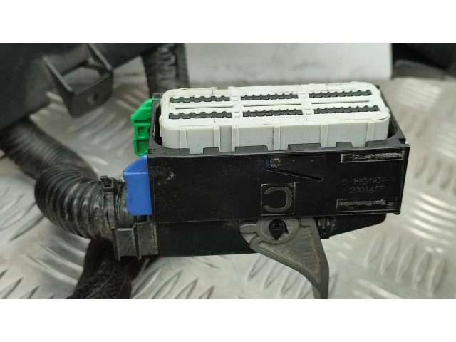 Pojistková skříňka P68445825AC Chrysler Pacifica 2019