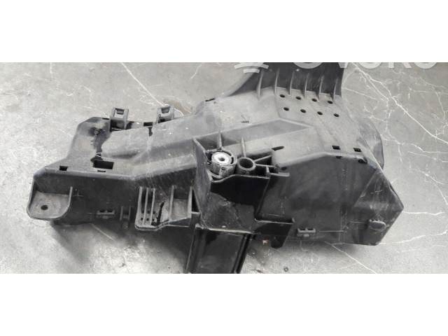 Блок предохранителей  9494210   Volvo XC90    