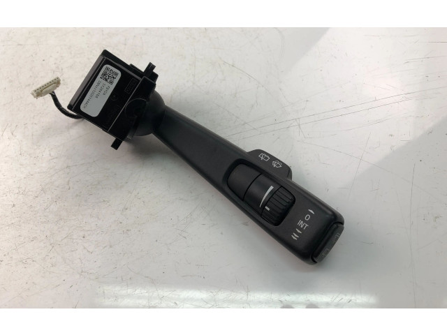 Подрулевой переключатель 31264168   Volvo V70