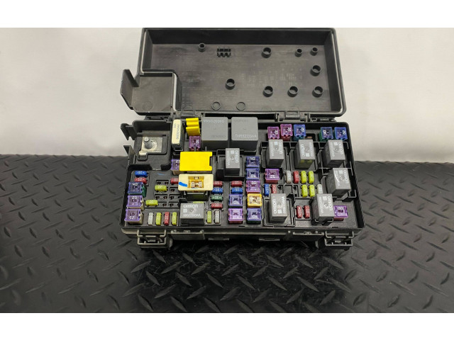 Pojistková skříňka 68217405AB, RT032742J0 Dodge Grand Caravan 2014